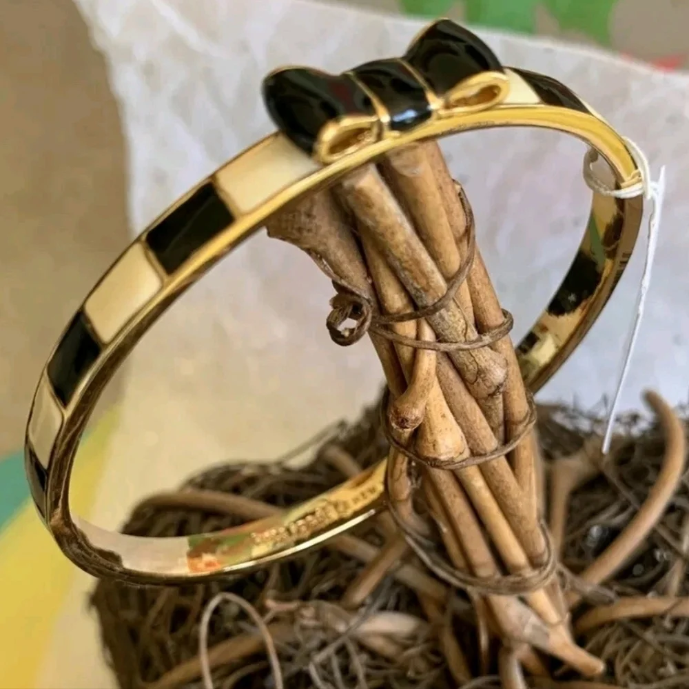 NWT Kate Spade ♠️ Bow Bangle From The 2014 'Take A Bow' Collection - Picture 9 of 9